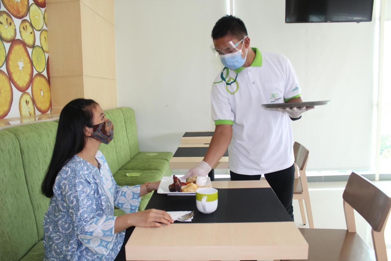 Zest Parang Raja Solo By Swiss-Belhotel International Bonorejo Exteriör bild