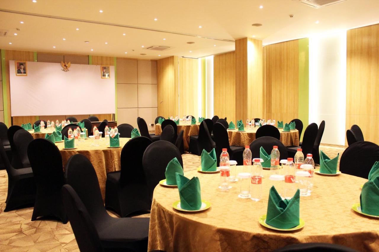 Zest Parang Raja Solo By Swiss-Belhotel International Bonorejo Exteriör bild